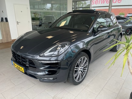 Porsche Macan 0