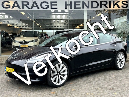 Tesla Model 3 0