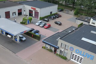 Olijve Auto's