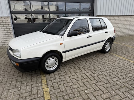 Volkswagen Golf 0