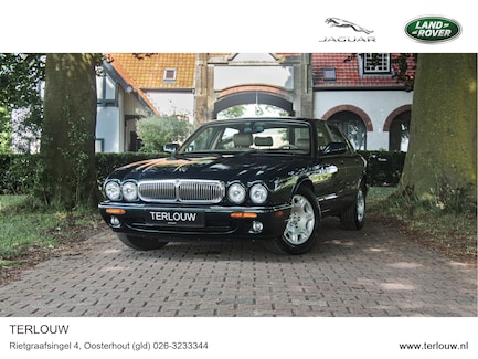 Jaguar Sovereign 0