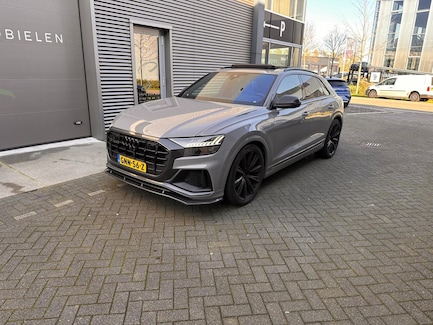 Audi Q8 0
