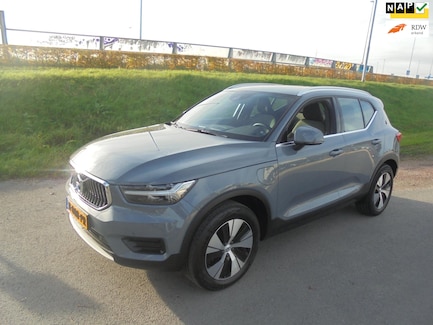 Volvo XC40 0