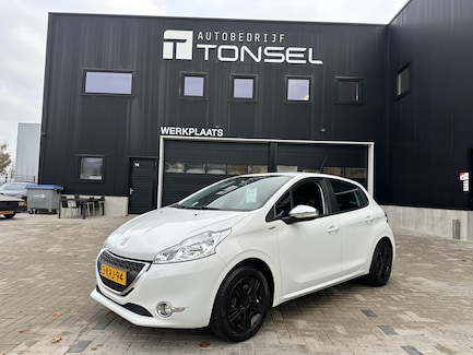 Peugeot 208 0