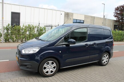 Ford Transit Courier 0