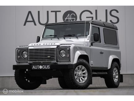 Land Rover Defender 0
