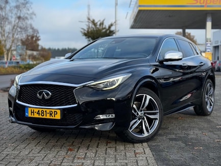 INFINITI Q30 0