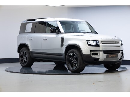 Land Rover Defender 0