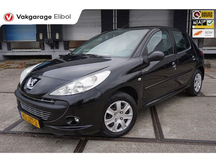Peugeot 206+ 0