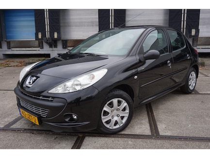 Peugeot 206+ 0