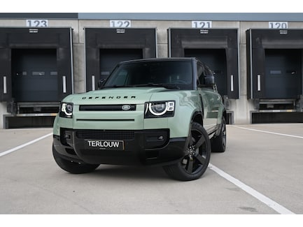 Land Rover Defender 0