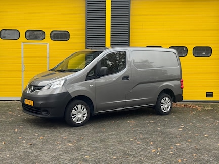 Nissan NV200 0
