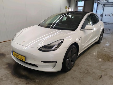 Tesla Model 3 0
