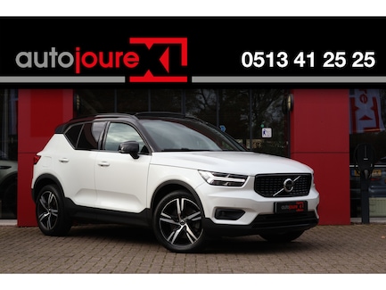 Volvo XC40 0