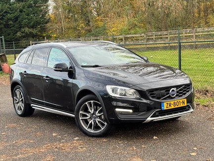 Volvo V60 Cross Country 0