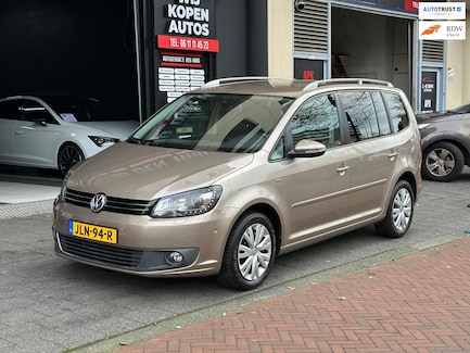 Volkswagen Touran 0