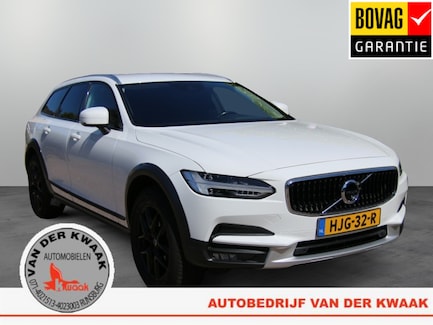 Volvo V90 Cross Country 0