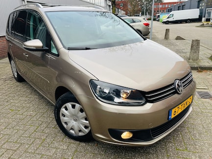 Volkswagen Touran 0