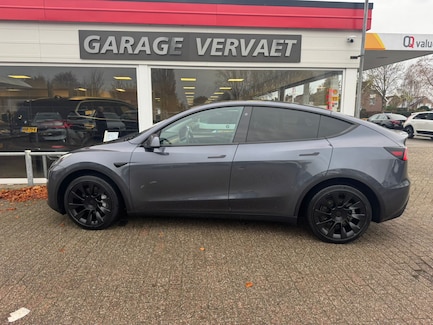 Tesla Model Y 0