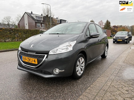 Peugeot 208 0
