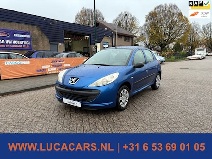 Peugeot 206+ 0