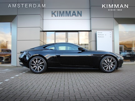 Aston Martin DB11 0