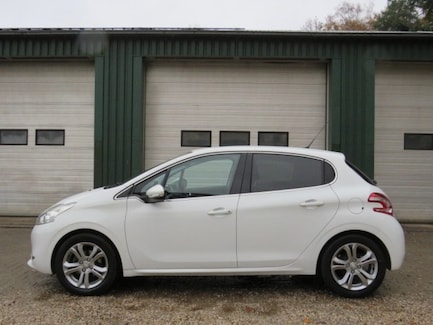 Peugeot 208 0