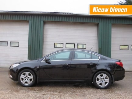 Opel Insignia 0