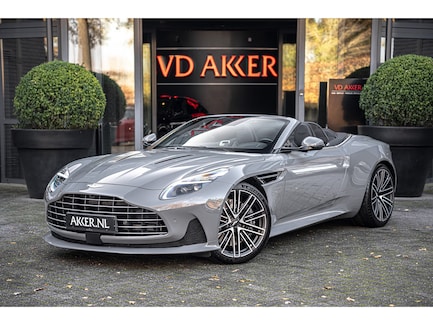 Aston Martin DB12 0
