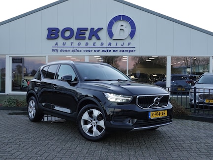 Volvo XC40 0