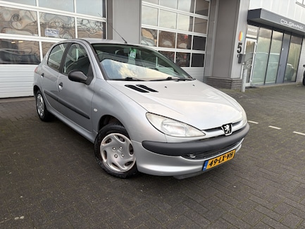 Peugeot 206 0