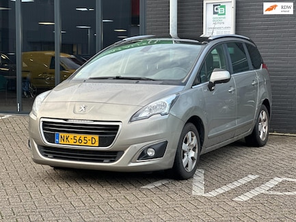 Peugeot 5008 0