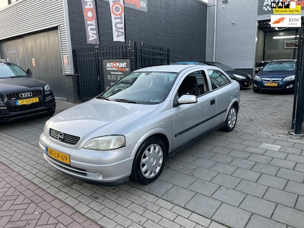 Opel Astra 0