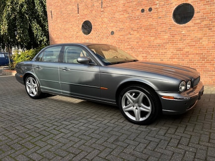 Jaguar XJR 0
