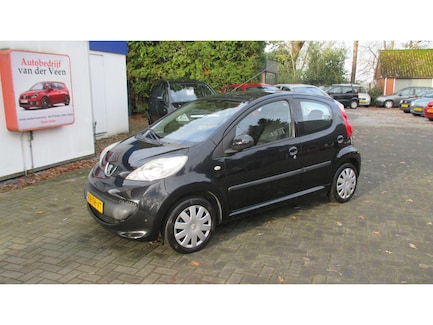 Peugeot 107 0