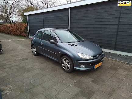 Peugeot 206 0