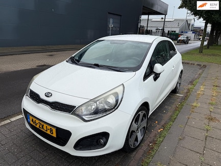 Kia Rio 0