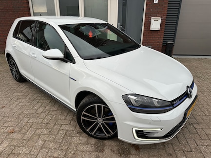 Volkswagen Golf 0