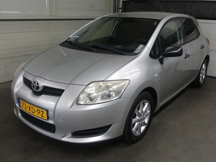 Toyota Auris 0