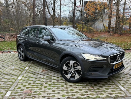Volvo V60 Cross Country 0