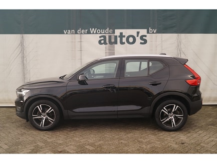 Volvo XC40 0