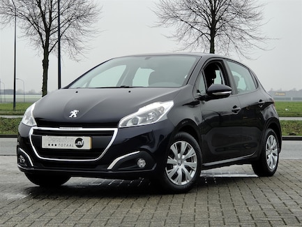 Peugeot 208 0