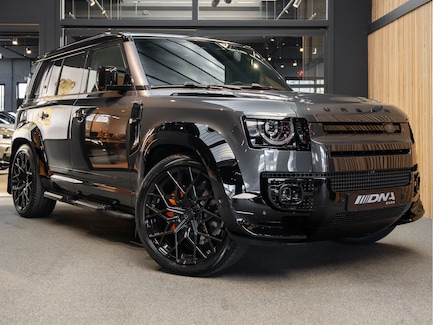 Land Rover Defender 0