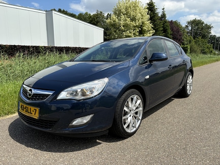 Opel Astra 0