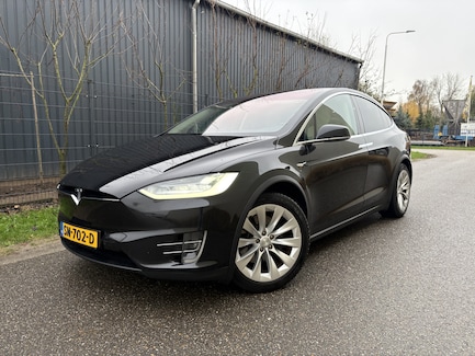 Tesla Model X 0