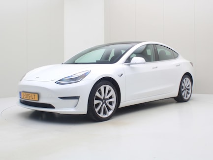 Tesla Model 3 0