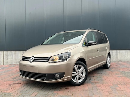 Volkswagen Touran 0