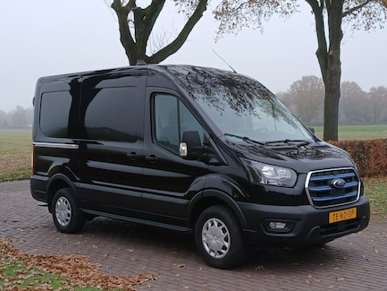 Ford E-Transit 0