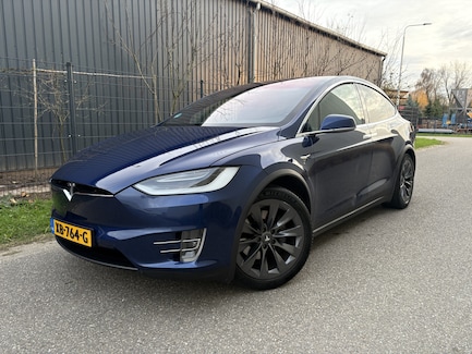 Tesla Model X 0