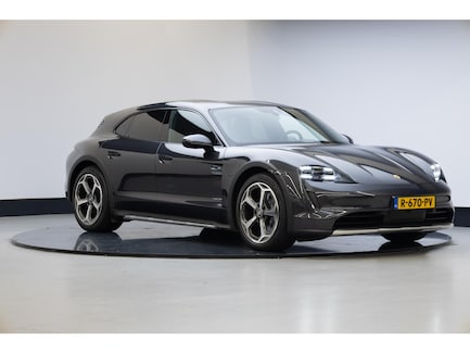 Porsche Taycan Cross Turismo 0